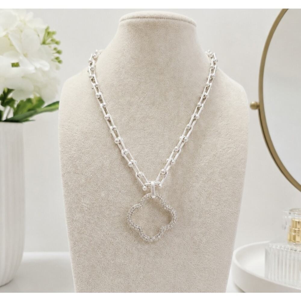 Pomina Silver Chain Rhinestone Clover Necklace New
